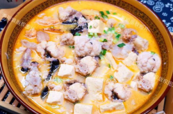 安康鱼炖豆腐,安康鱼炖豆腐的独特风味与营养解析